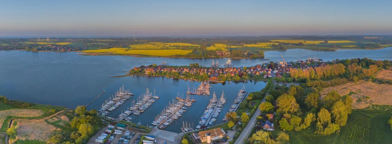 Hausboot Hilja Otel Schleswig Dış mekan fotoğraf