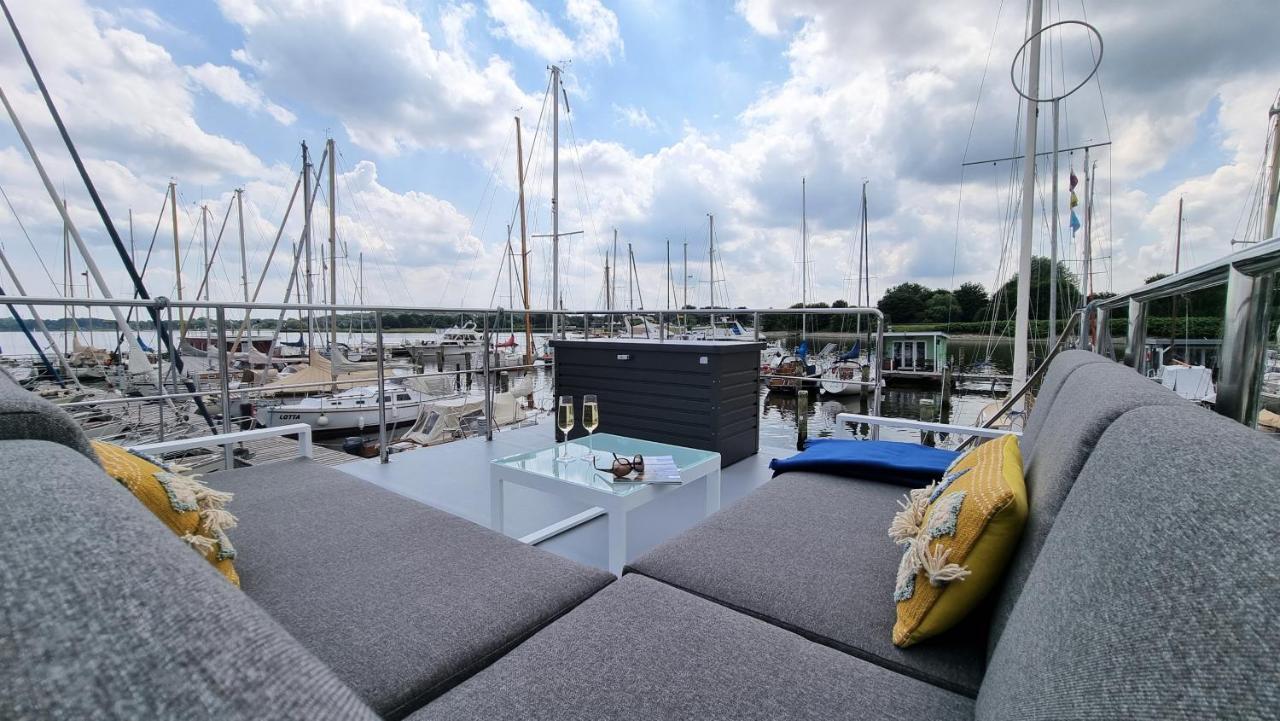 Hausboot Hilja Otel Schleswig Dış mekan fotoğraf