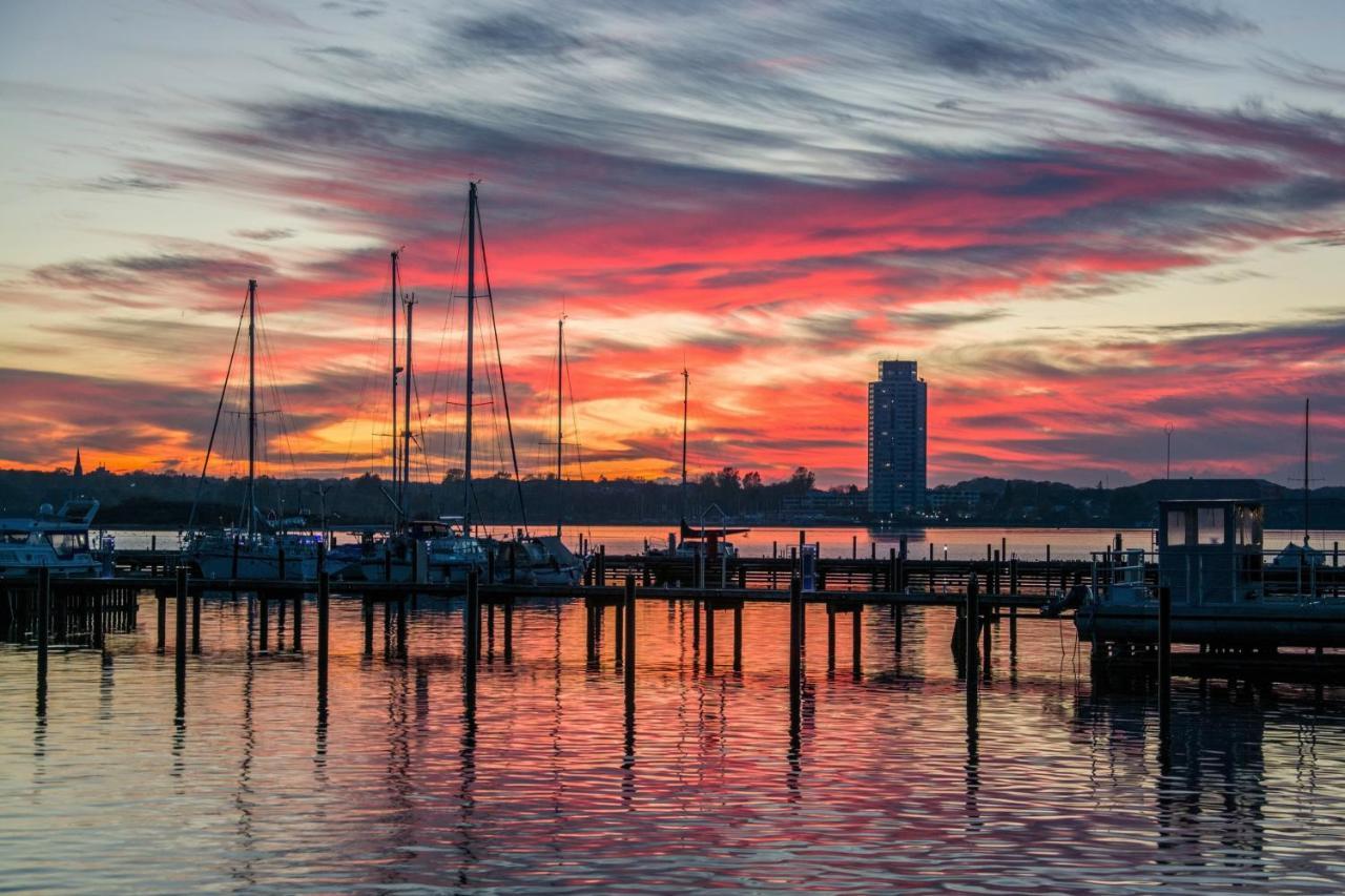 Hausboot Hilja Otel Schleswig Dış mekan fotoğraf