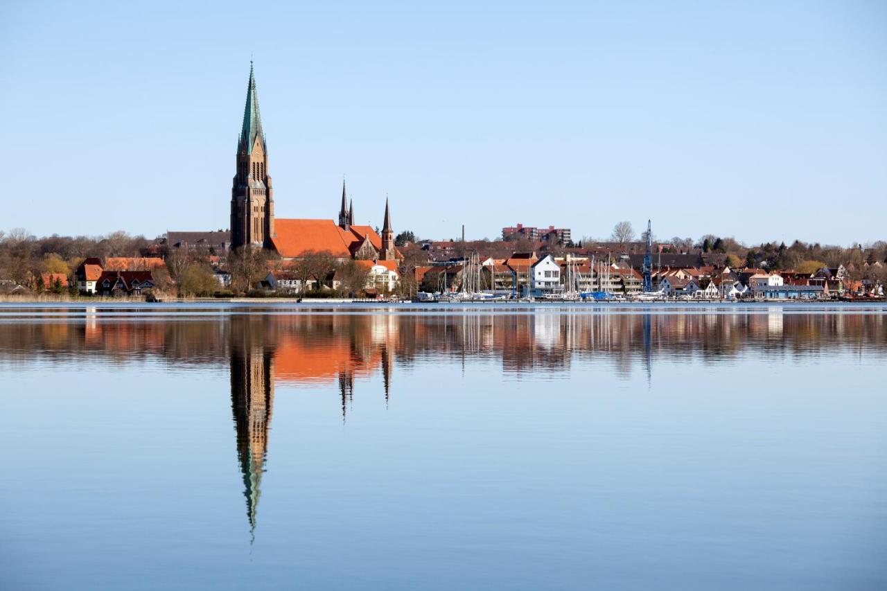 Hausboot Hilja Otel Schleswig Dış mekan fotoğraf