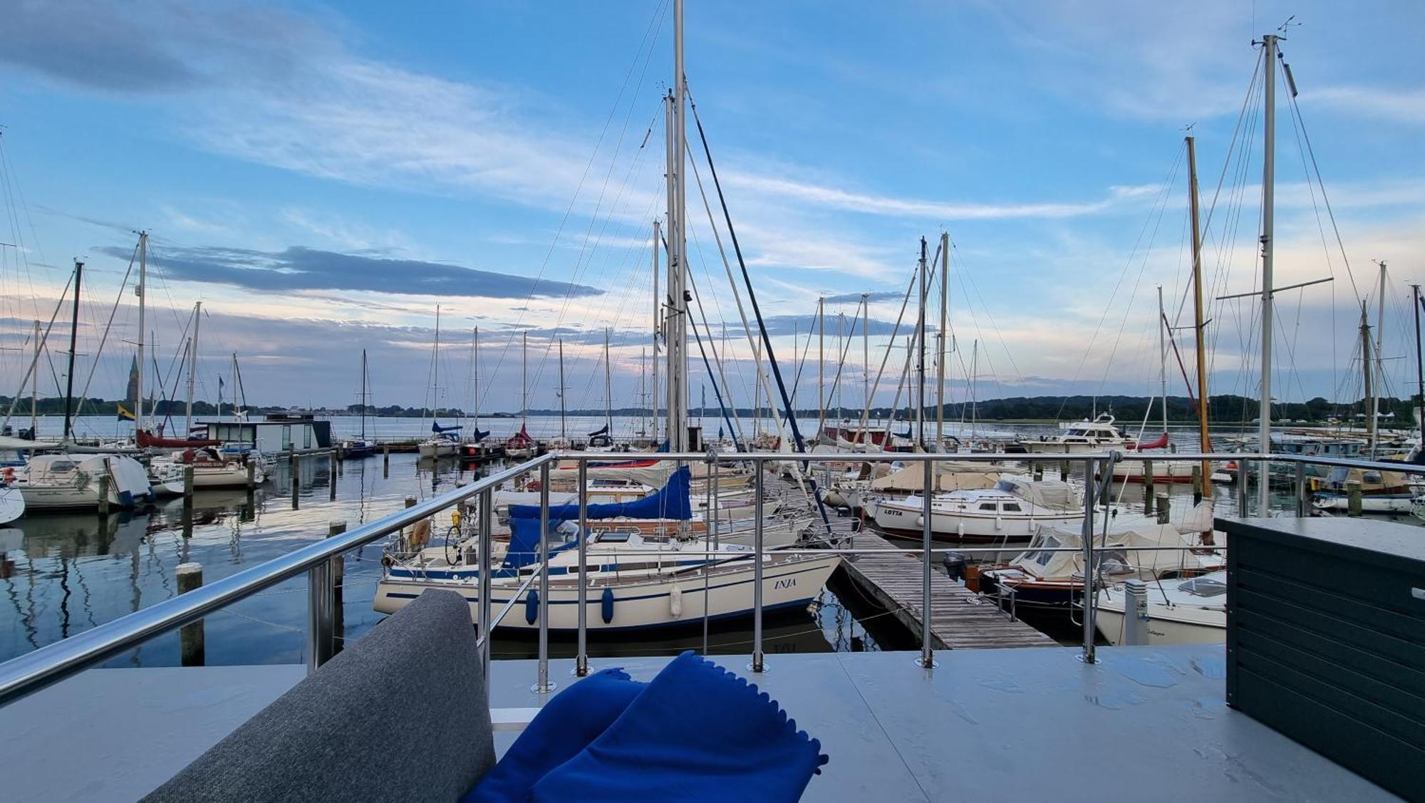 Hausboot Hilja Otel Schleswig Dış mekan fotoğraf